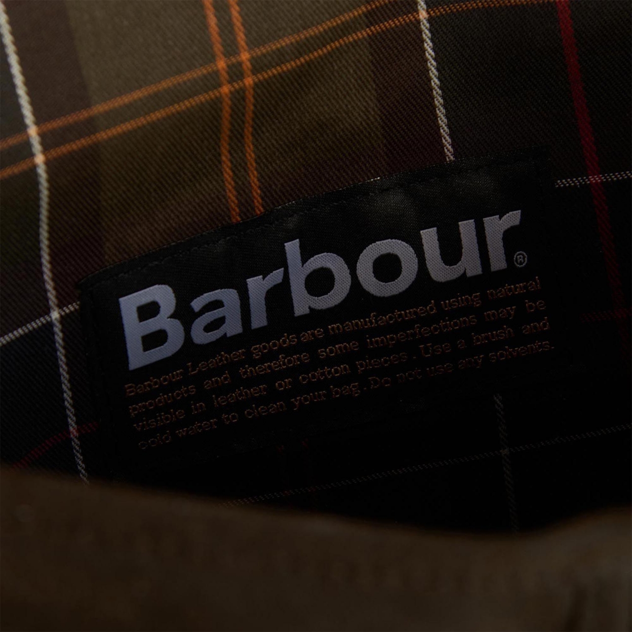 Barbour Wax Leather Tarras Bag - olive