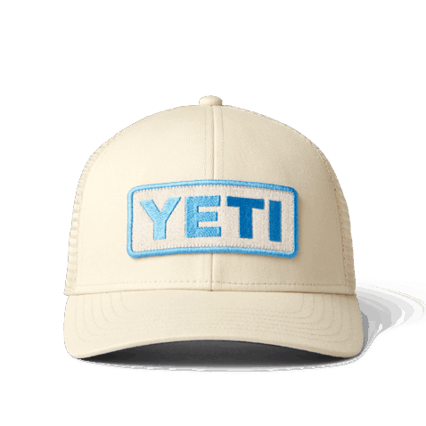 YETI Logo Badge Trucker Hat - cream